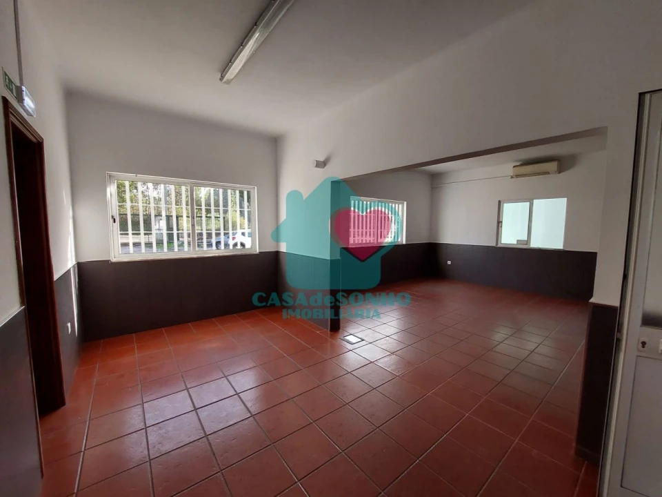 Loja para Arrendamento em Albergaria-A-Velha e Valmaior Foto 3