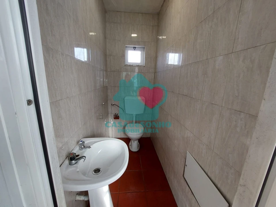 Loja para Arrendamento em Albergaria-A-Velha e Valmaior Foto 6