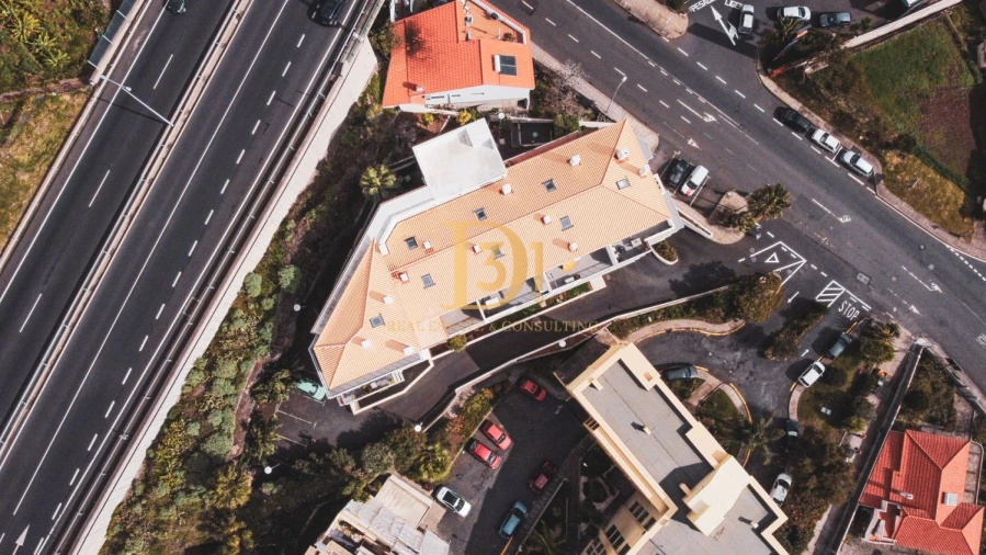 Apartamento T2 para Venda em Caniço Foto 2