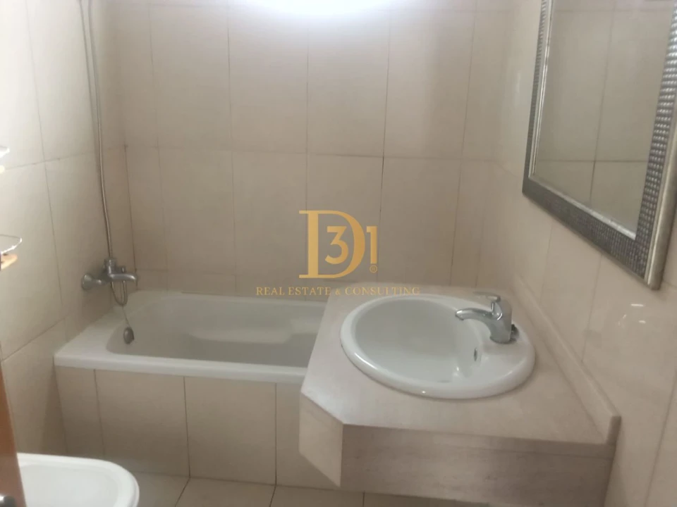 Apartamento T2 para Venda em Caniço Foto 23