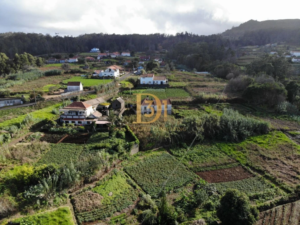 Moradia T3 para Venda em Porto Moniz Foto 8