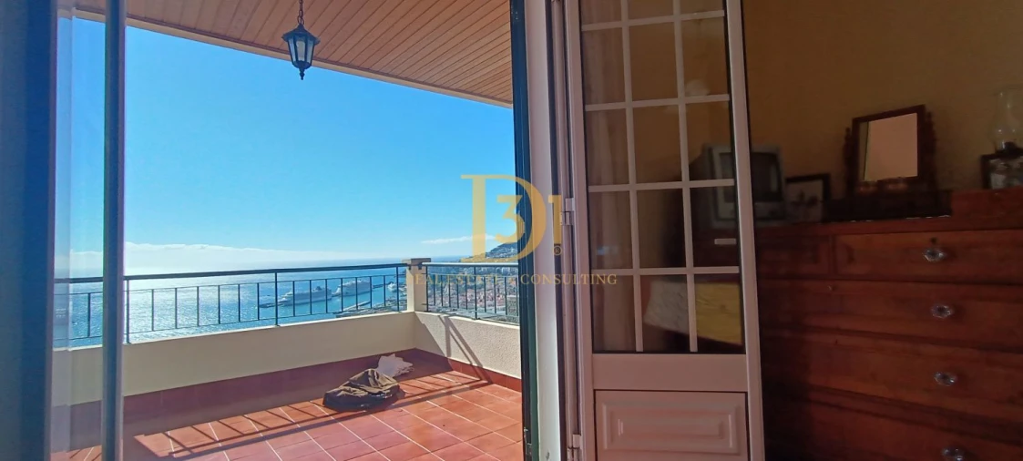 Moradia T4 para Venda em Funchal (Santa Maria Maior) Foto 15