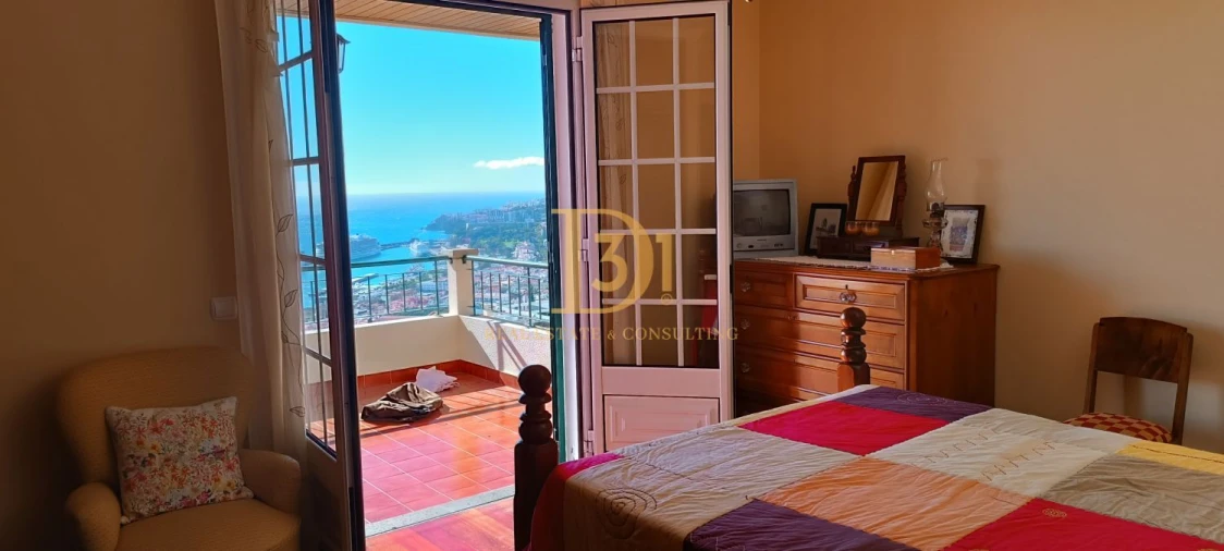 Moradia T4 para Venda em Funchal (Santa Maria Maior) Foto 10