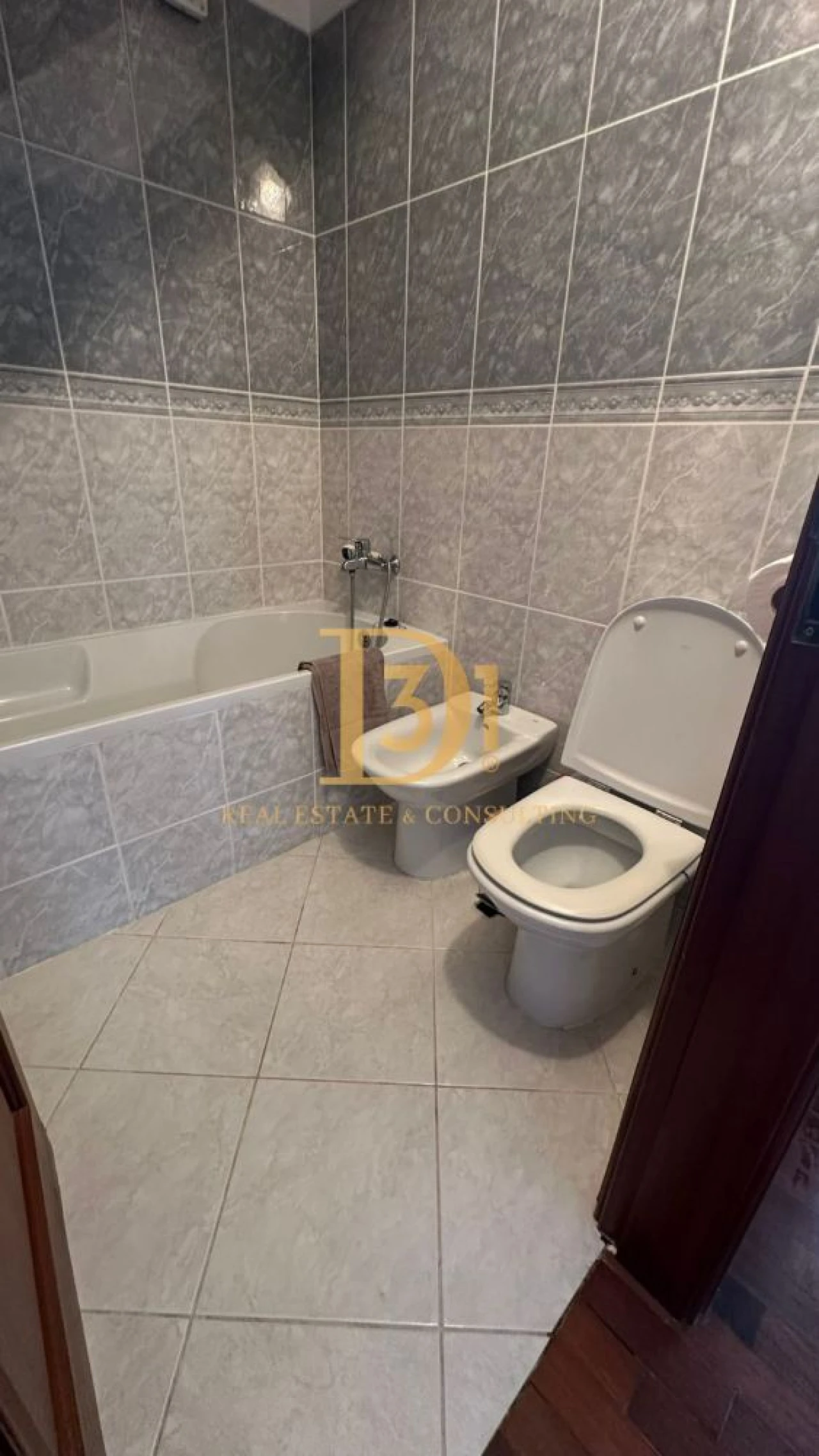 Apartamento T2 para Venda em Caniço Foto 19