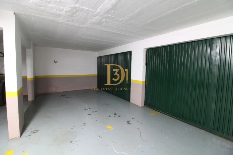 Apartamento T2 para Venda em Caniço Foto 12