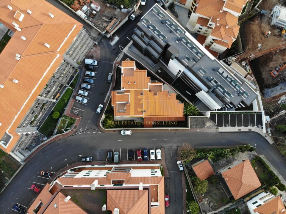 Apartamento T2 para Venda em Caniço Foto 7