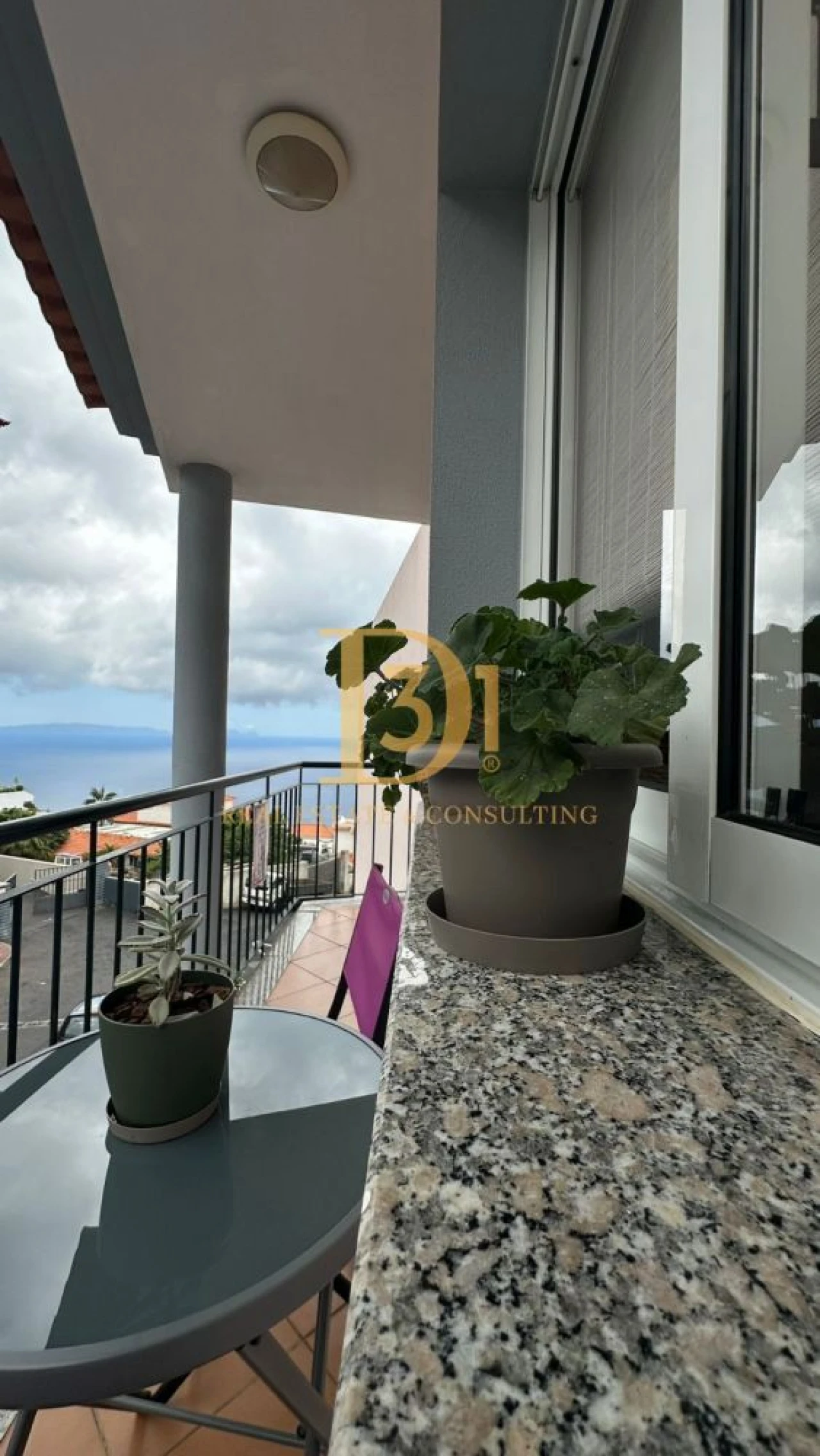 Apartamento T2 para Venda em Caniço Foto 1