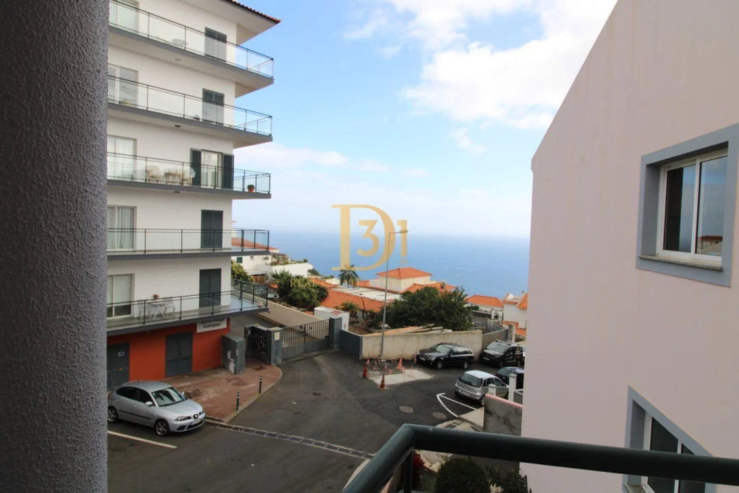 Apartamento T2 para Venda em Caniço Foto 3