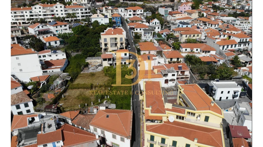 Terreno para Venda em Funchal (São Pedro)