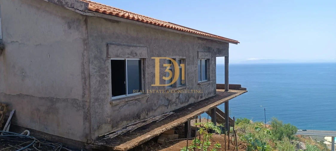 Moradia T3 para Venda em Santa Cruz