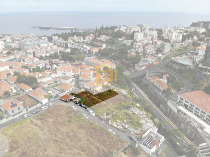 Terreno para Venda em Funchal (São Pedro)