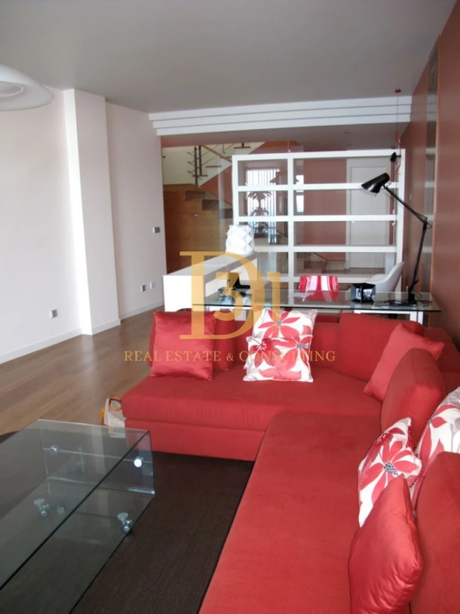 Moradia T3 para Venda em Caniço Foto 12