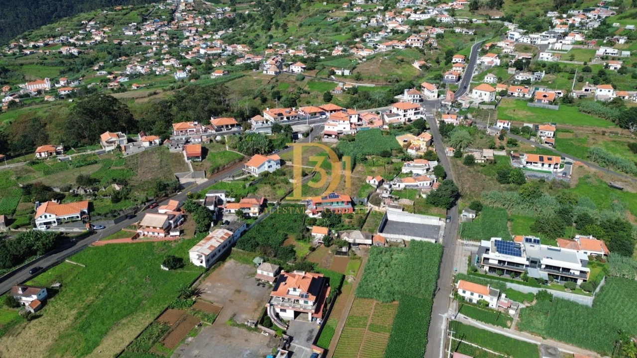 Terreno para Venda em Canhas Foto 11