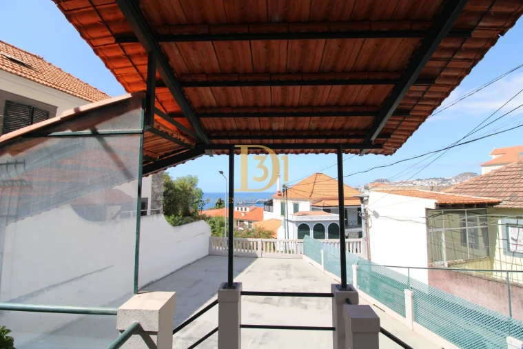 Moradia T4 para Venda em Funchal (Santa Maria Maior) Foto 4