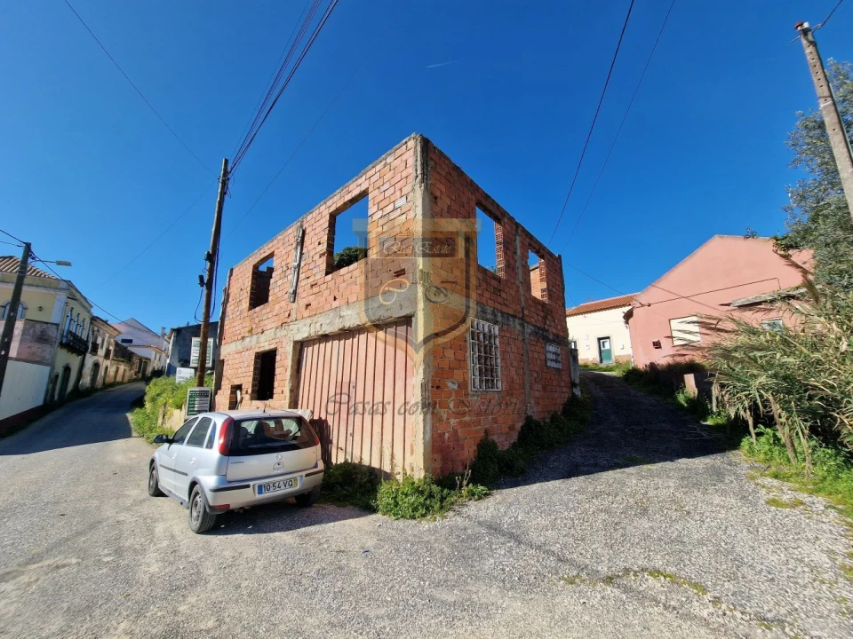 Moradia T3 para Venda em Santa Maria, São Pedro e Matacães Foto 1