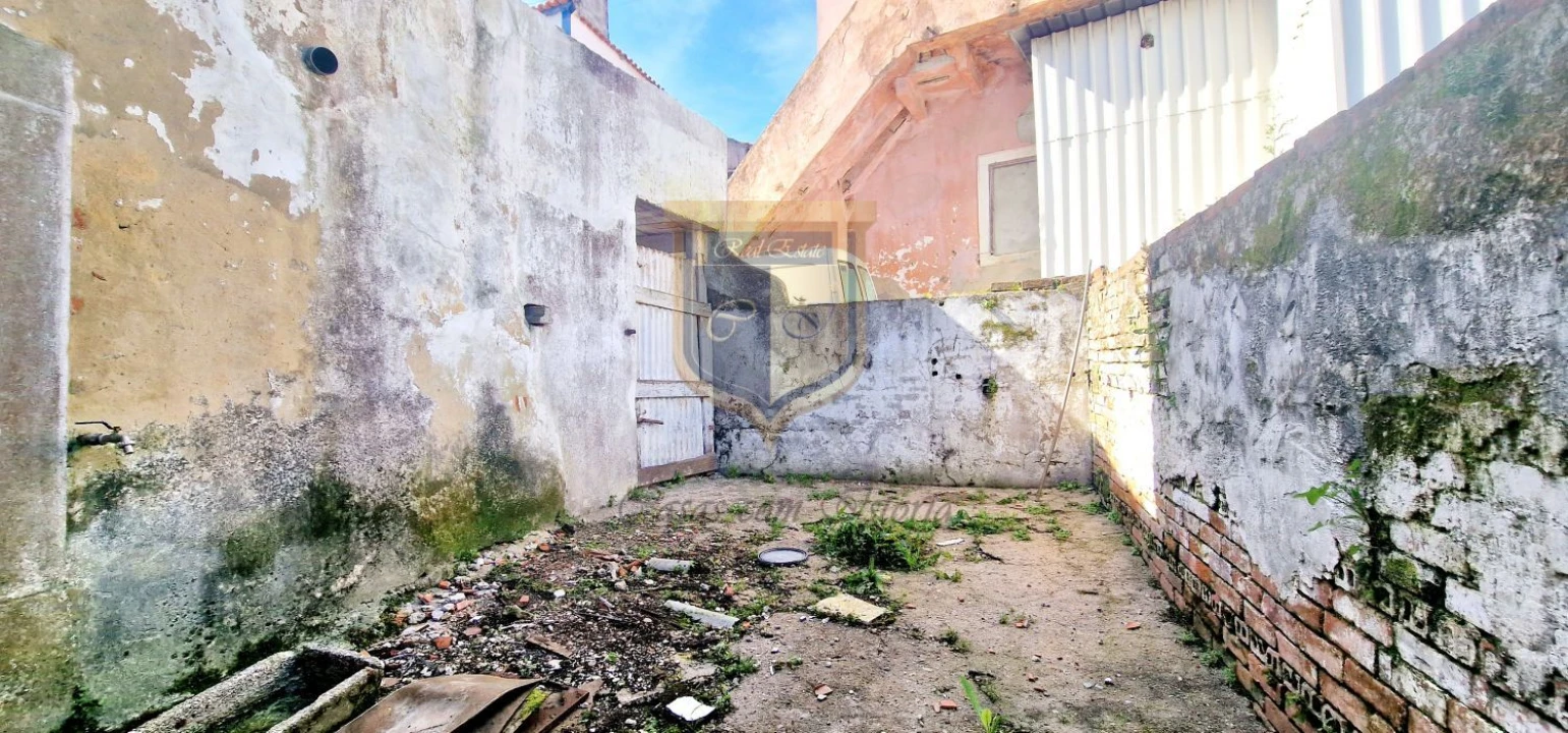 Moradia T2 para Venda em Aldeia Galega da Merceana e Aldeia Gavinha Foto 8