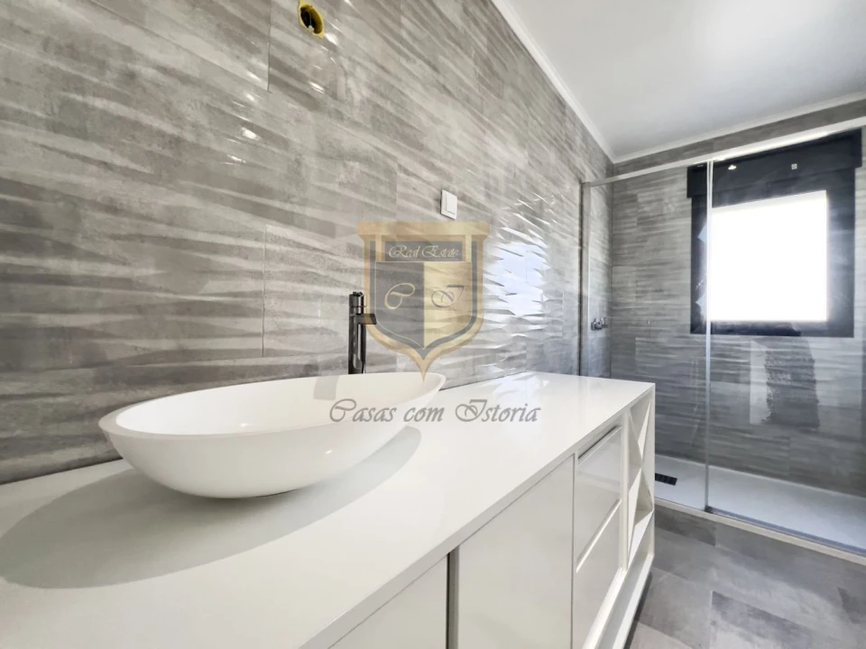 Moradia T4 para Venda em A dos Cunhados e Maceira Foto 35