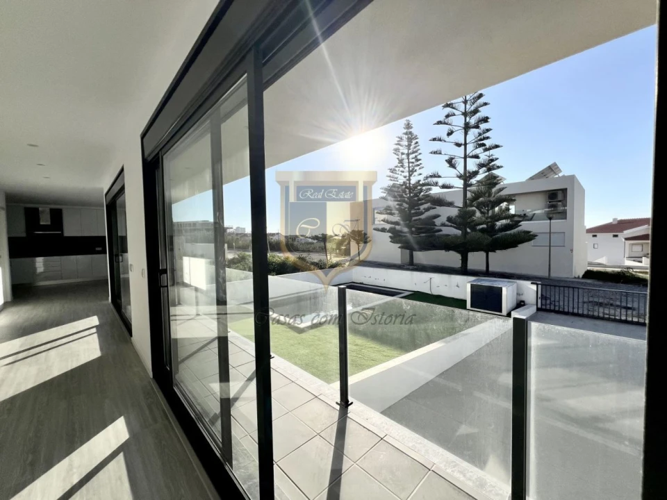 Moradia T4 para Venda em A dos Cunhados e Maceira Foto 48