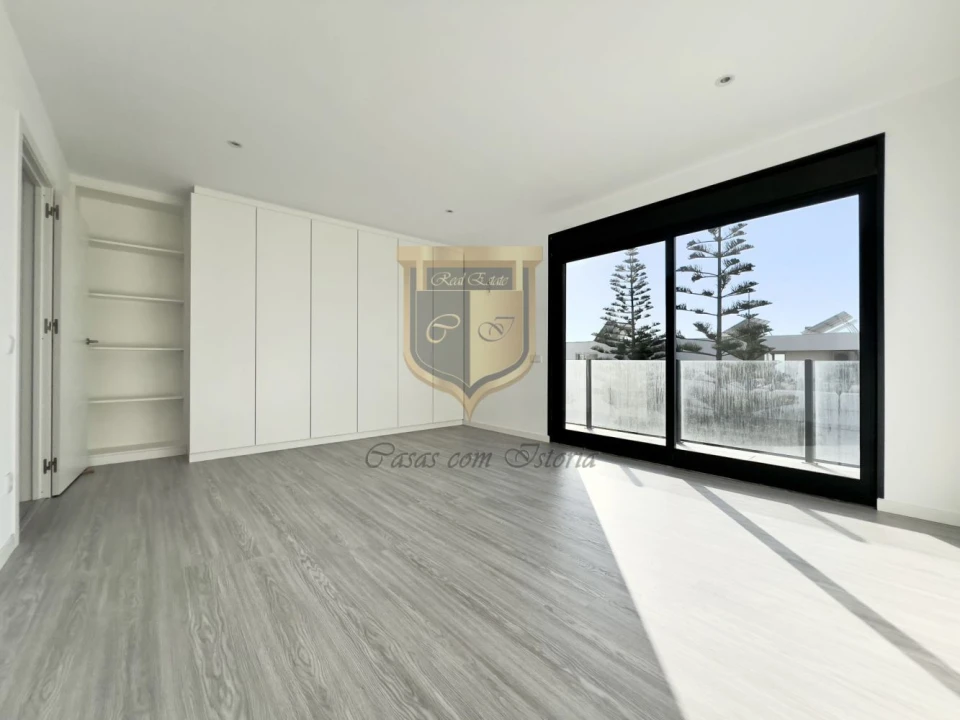 Moradia T4 para Venda em A dos Cunhados e Maceira Foto 37