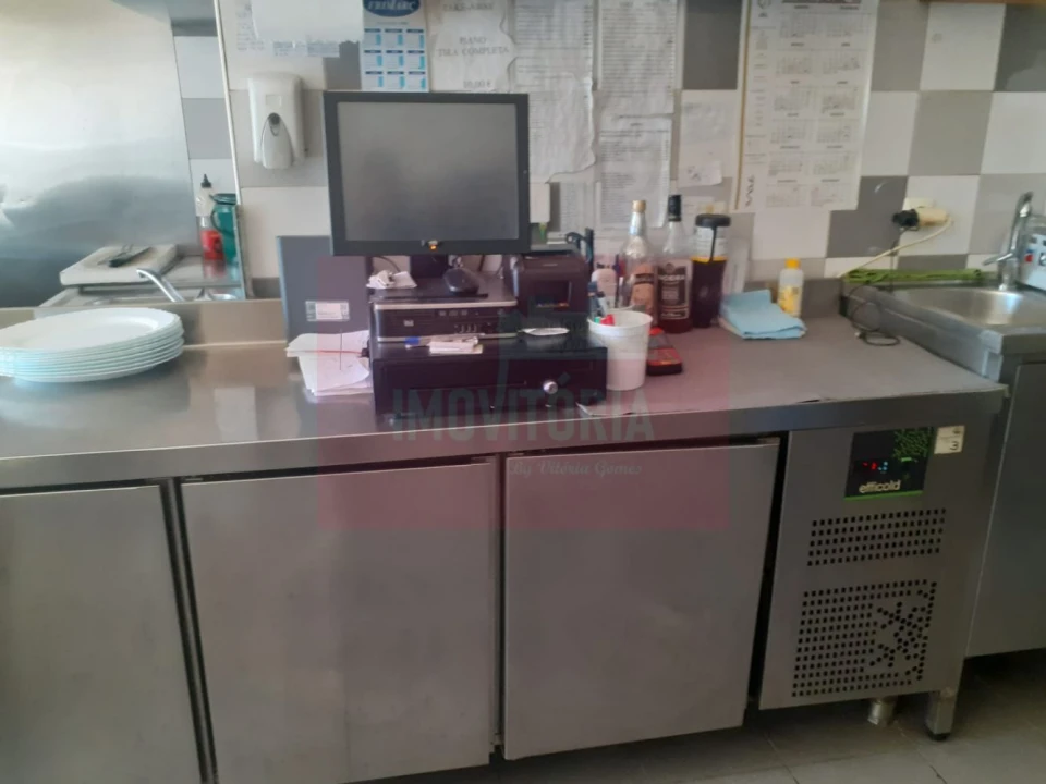 Loja para Trespasse em Seixal, Arrentela e Aldeia de Paio Pires Foto 15