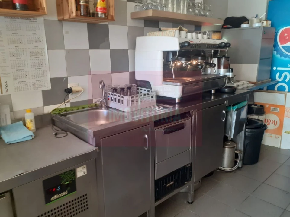 Loja para Trespasse em Seixal, Arrentela e Aldeia de Paio Pires Foto 23