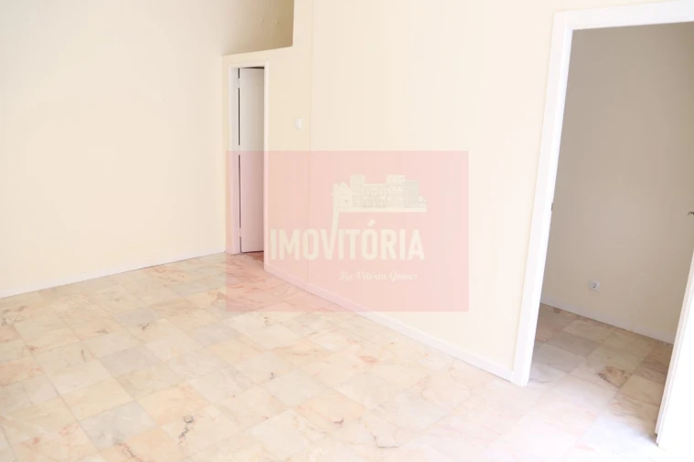 Loja para Venda em Avenidas Novas Foto 4