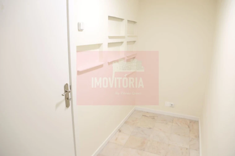 Loja para Venda em Avenidas Novas Foto 6