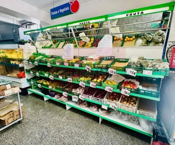 Loja para Arrendamento em Ramada e Caneças Foto 4