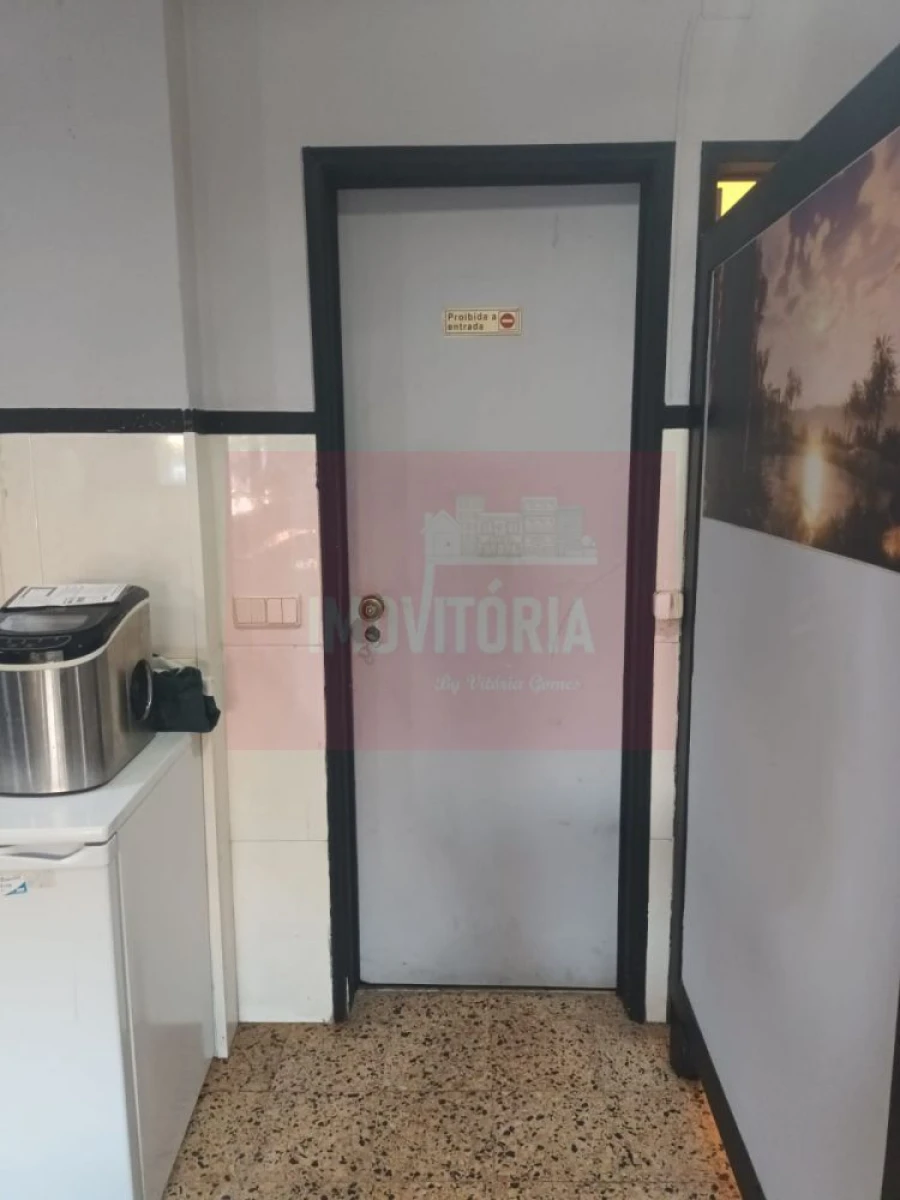 Loja para Trespasse em Alhandra, São João dos Montes e Calhandriz Foto 6