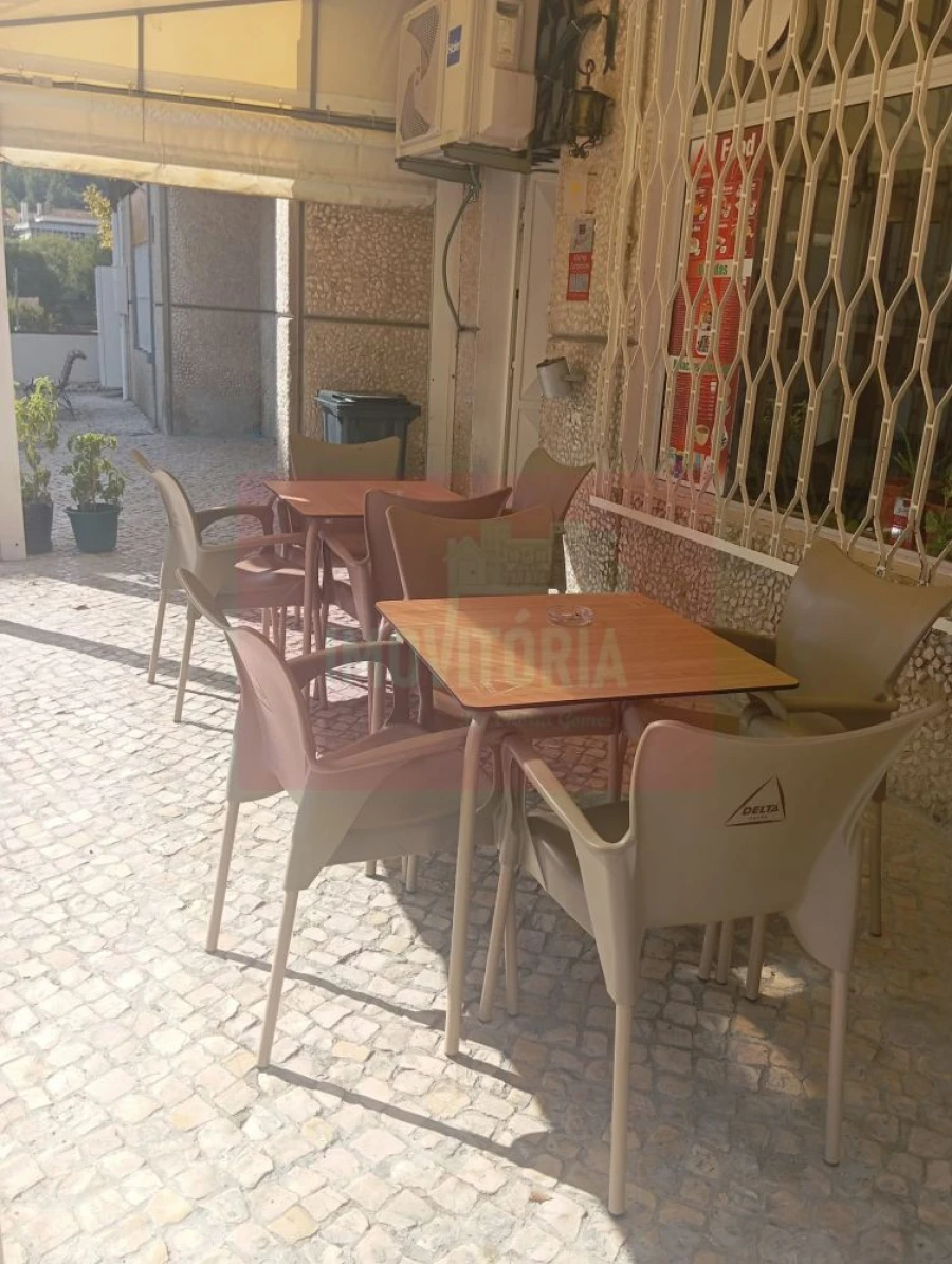 Loja para Trespasse em Alhandra, São João dos Montes e Calhandriz Foto 7