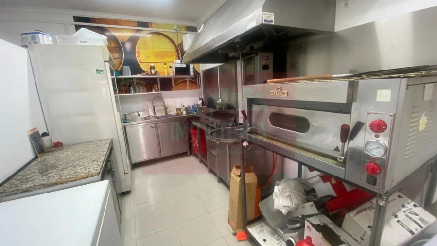 Loja para Trespasse em Carnaxide e Queijas Foto 1