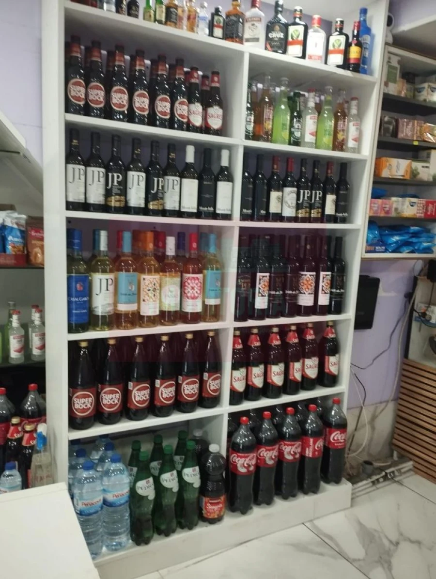 Loja para Trespasse em Santa Maria Maior Foto 6