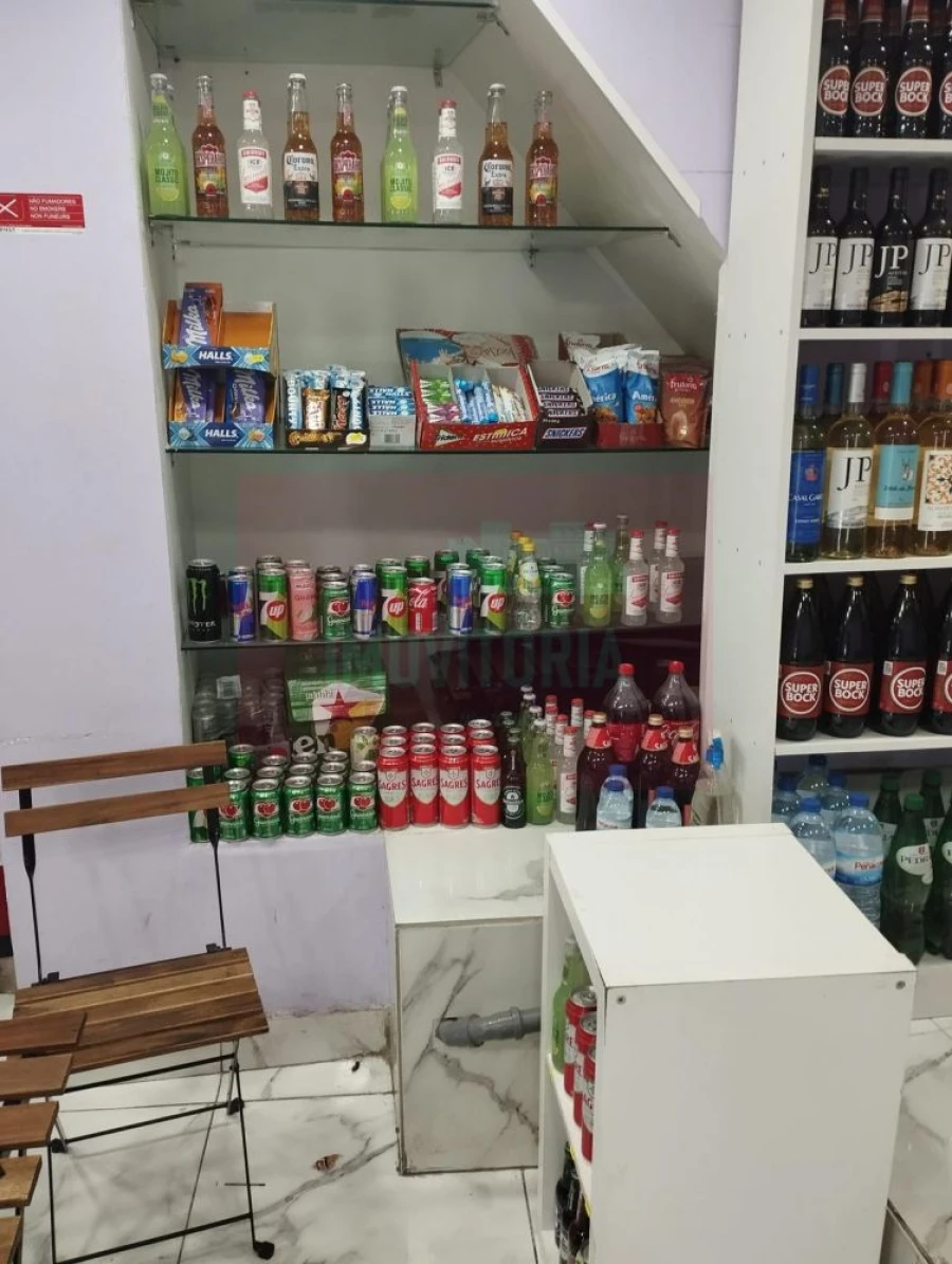 Loja para Trespasse em Santa Maria Maior Foto 8