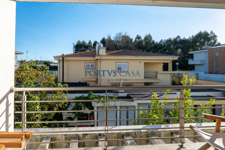 Moradia T3 para Venda em Nogueira e Silva Escura Foto 26