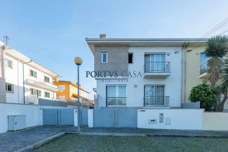 Moradia T3 para Venda em Nogueira e Silva Escura Foto 41