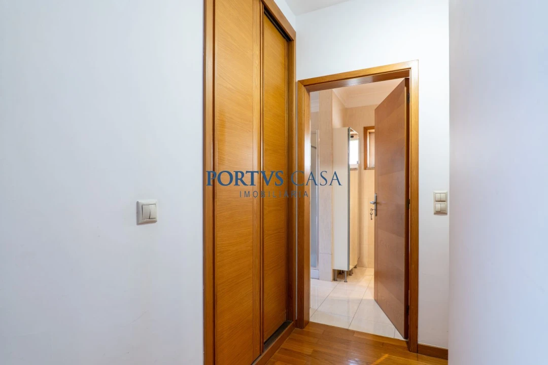 Moradia T3 para Venda em Nogueira e Silva Escura Foto 33