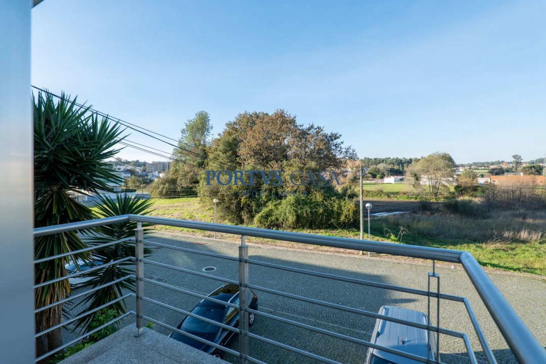 Moradia T3 para Venda em Nogueira e Silva Escura Foto 34