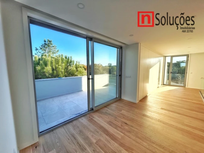 Moradia T6 para Venda em Santo Estêvão Foto 37