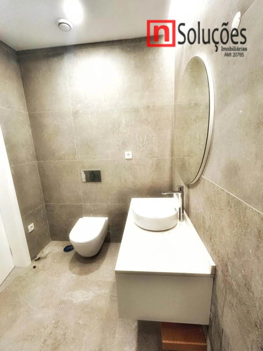 Moradia T6 para Venda em Santo Estêvão Foto 56