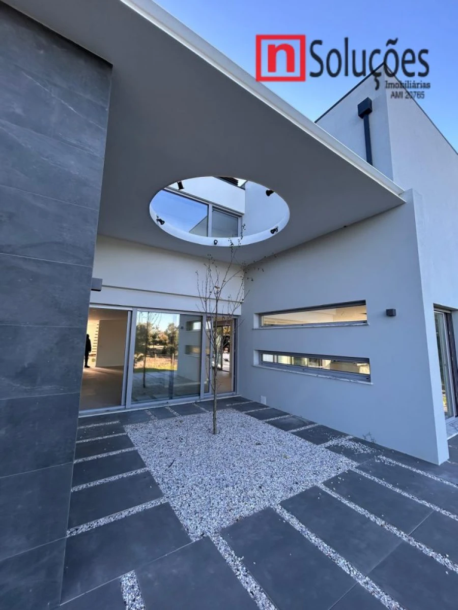 Moradia T6 para Venda em Santo Estêvão Foto 13