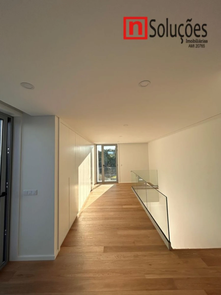 Moradia T6 para Venda em Santo Estêvão Foto 49