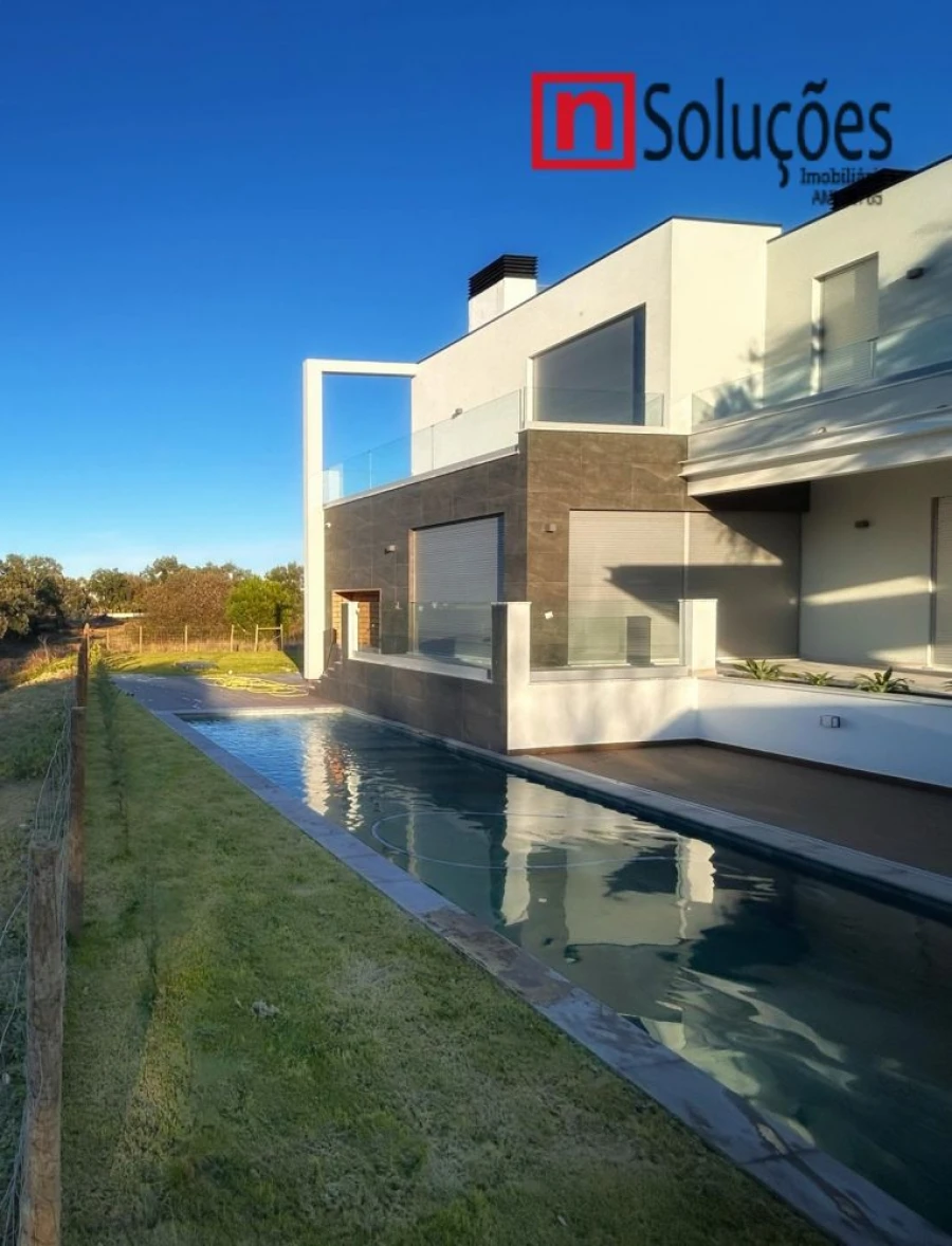 Moradia T6 para Venda em Santo Estêvão Foto 21