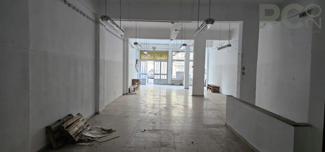 Loja para Venda em Póvoa de Santa Iria e Forte da Casa Foto 4