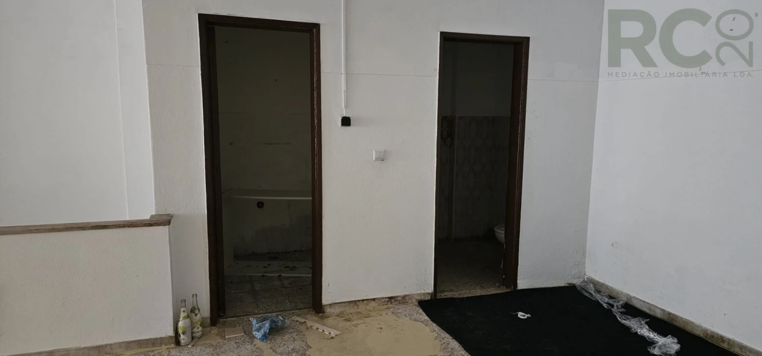 Loja para Venda em Póvoa de Santa Iria e Forte da Casa Foto 2