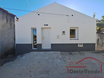 Moradia T1 para Venda em Moita dos Ferreiros