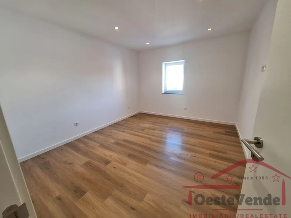 Moradia T1 para Venda em Moita dos Ferreiros Foto 10