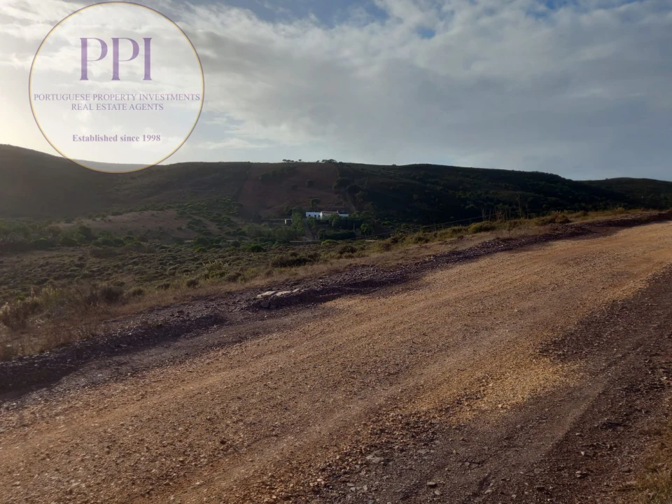 Terreno para Venda em Budens Foto 9