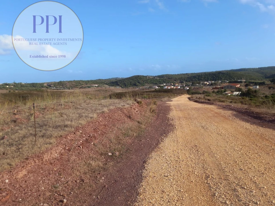 Terreno para Venda em Budens Foto 11