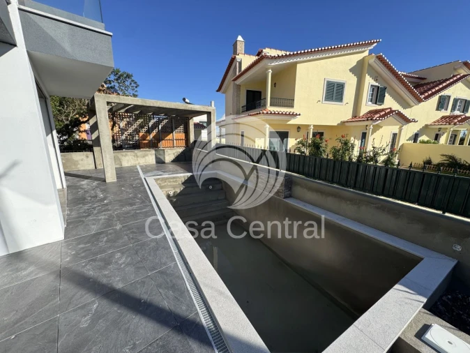 Moradia T3 para Venda em São Domingos de Rana Foto 14