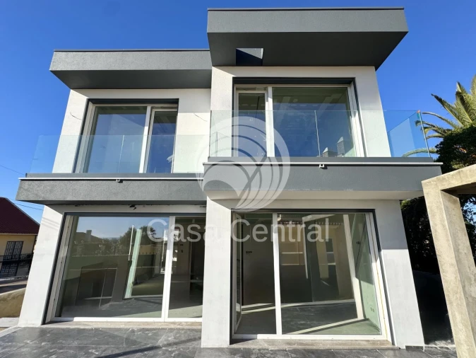 Moradia T3 para Venda em São Domingos de Rana Foto 13